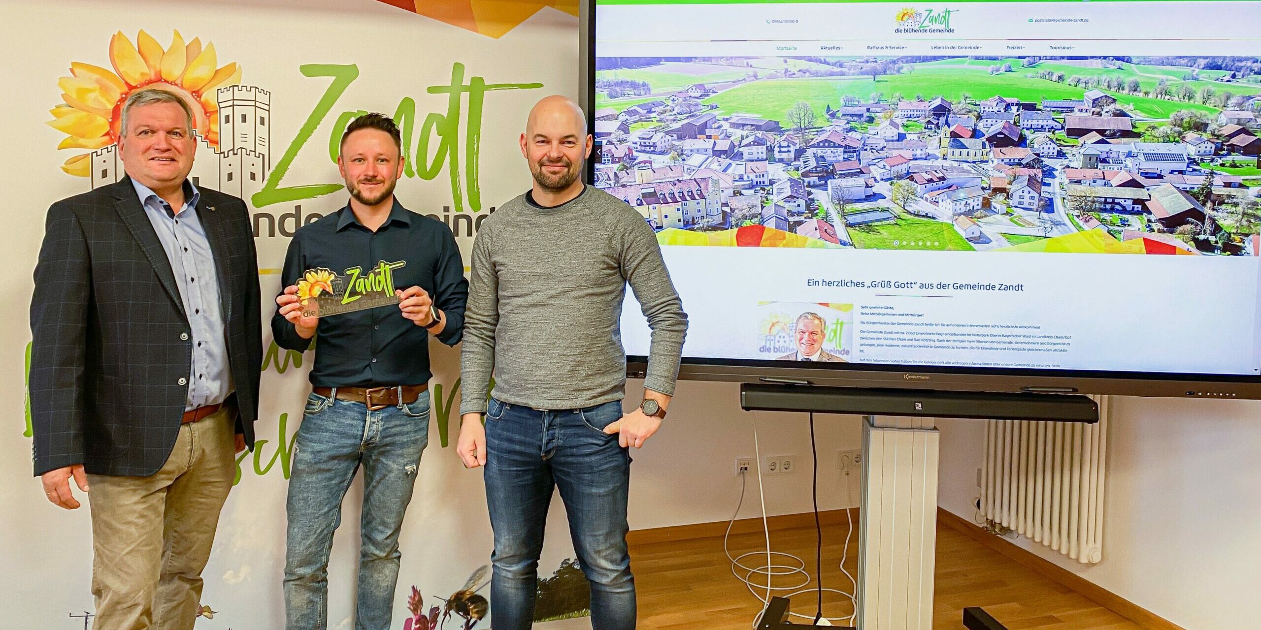 20230429 Vorstellung neue HP_ Rathaus neue HP gemeinde Zandt